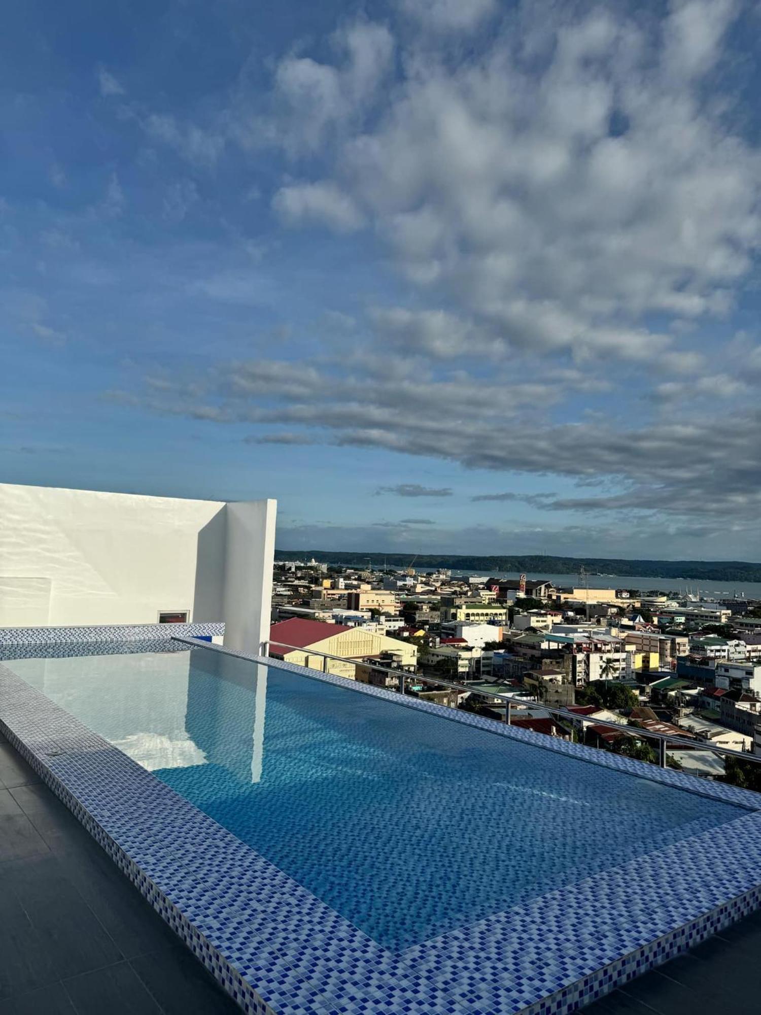 Condo 801 Bernwood Tower 일로일로 외부 사진
